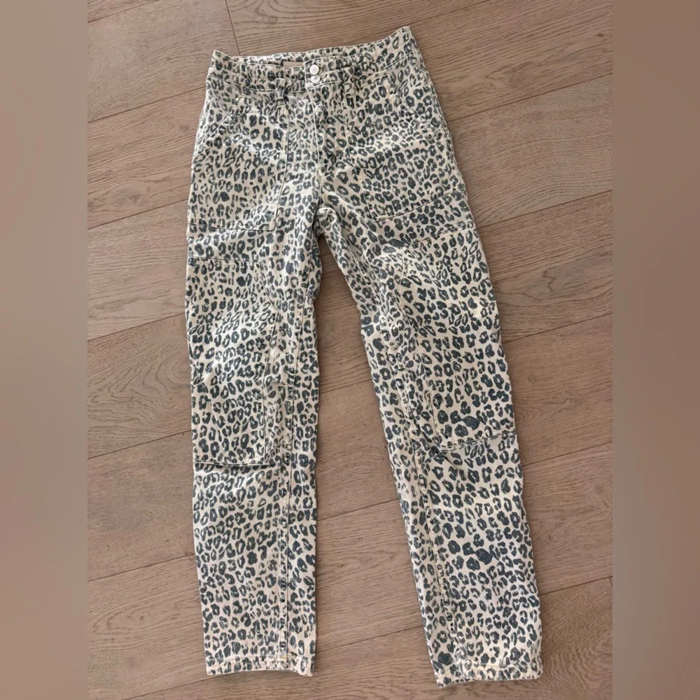 PILCRO  The Wanderer Mid-Rise Relaxed-Leg Jeans - size 27 tall